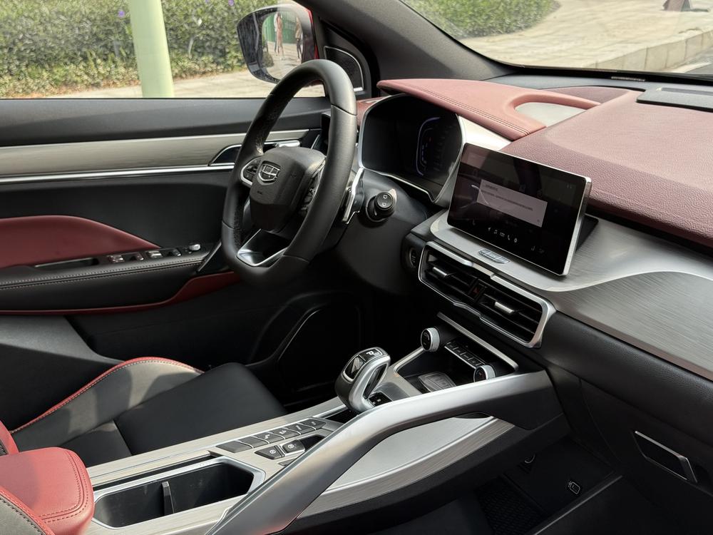 GEELY Coolray 2019 car image #15