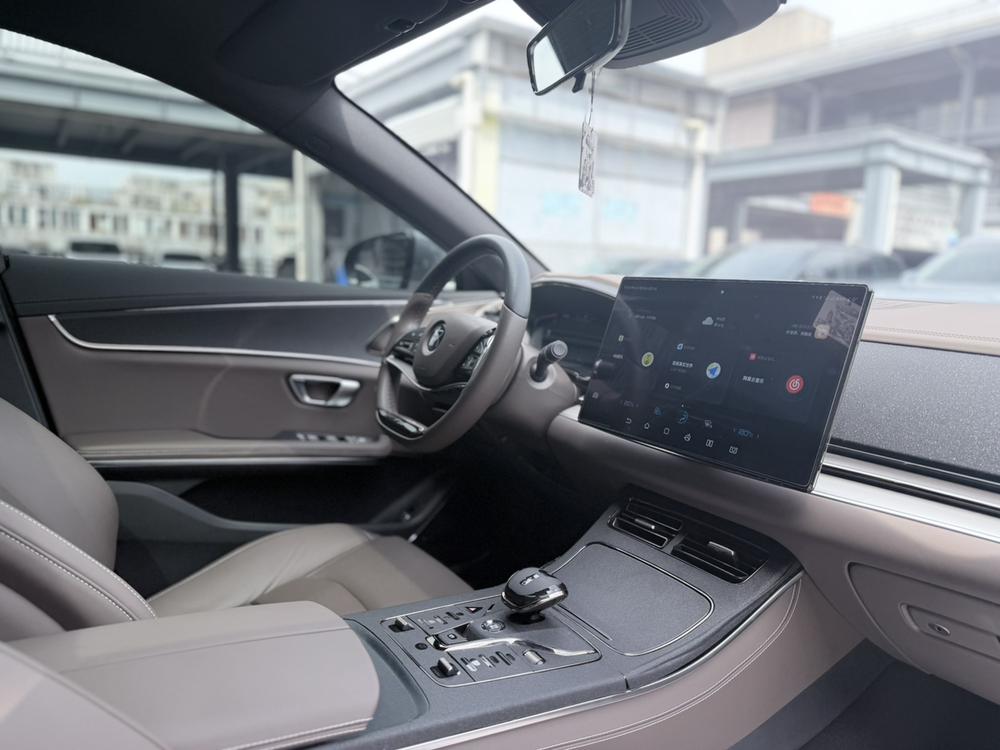 BYD Han 2022 car image #8