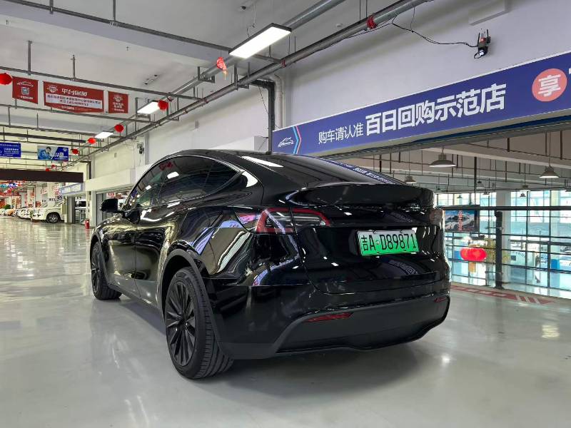 Tesla Model Y 2023 #7 Tesla Model Y 2023 car image #7