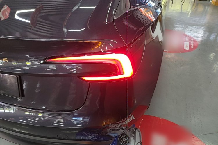 Tesla Model 3 2024 car image #8