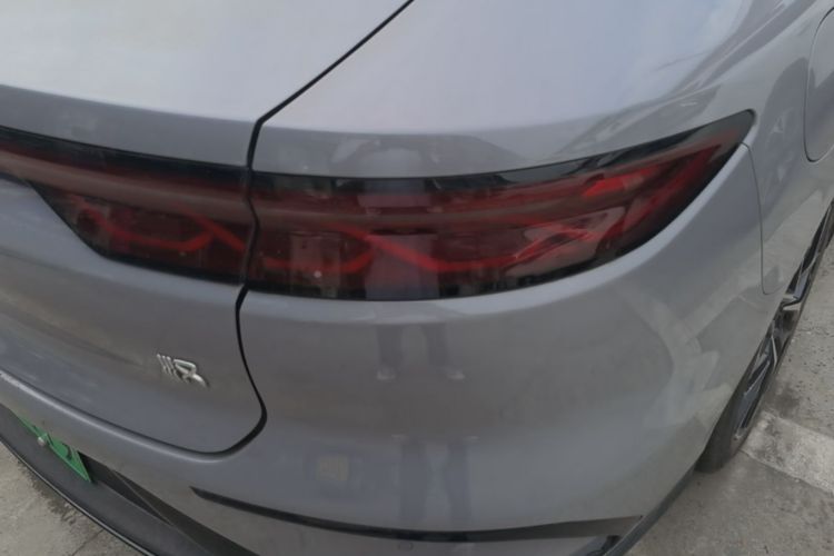 BYD Han 2024 car image #8