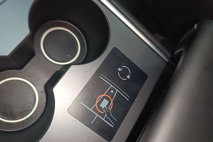 Tesla Model 3 2021 car image #14