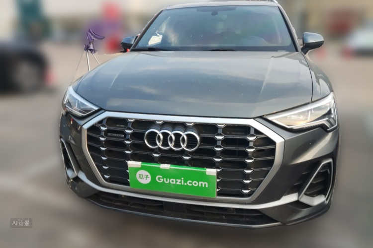 Audi Q3 2022 car image #3