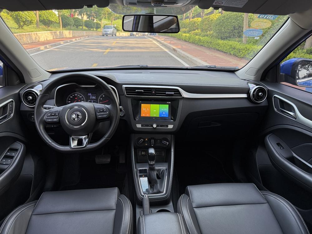 MG ZS 2017 #9 MG ZS 2017 car image #9