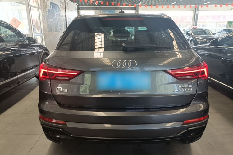 Audi Q3 2021 car image #6