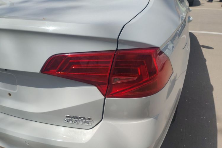 Volkswagen Bora 2017 car image #8