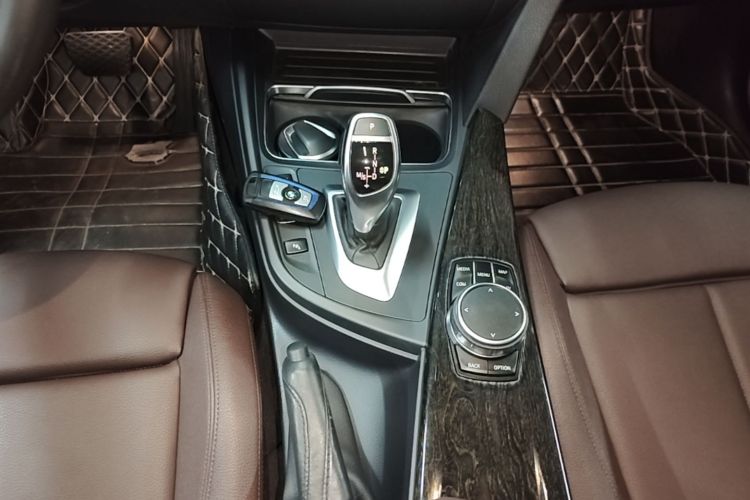 BMW 3 Series 2018 #14 BMW 3 Series 2018 image de voiture #14