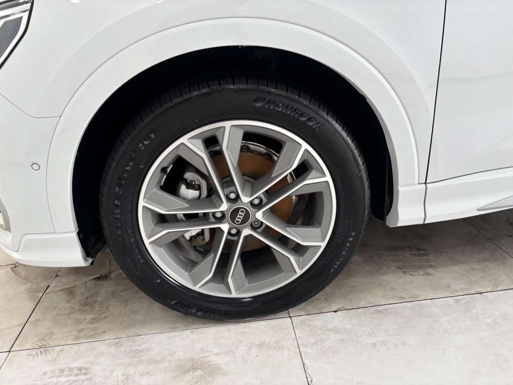 Audi Q3 2025 صورة سيارة #16