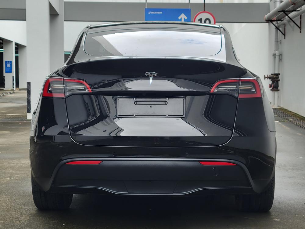 Tesla Model Y 2022 car image #6