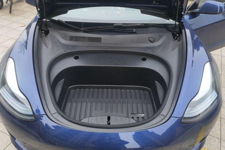 Tesla Model 3 2023 car image #22