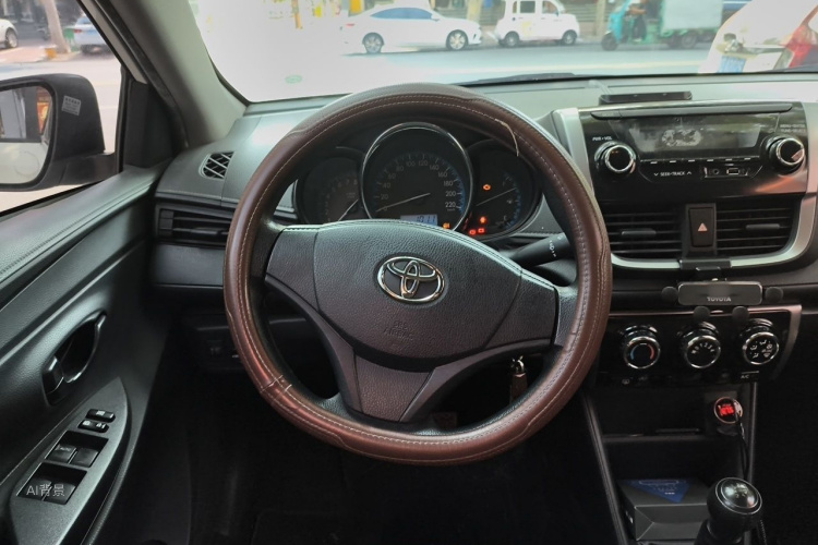 Toyota Vios 2017 #12 Toyota Vios 2017 car image #12