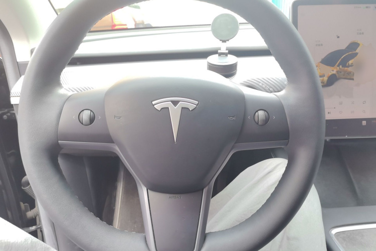 Tesla Model Y 2022 #11 Tesla Model Y 2022 car image #11