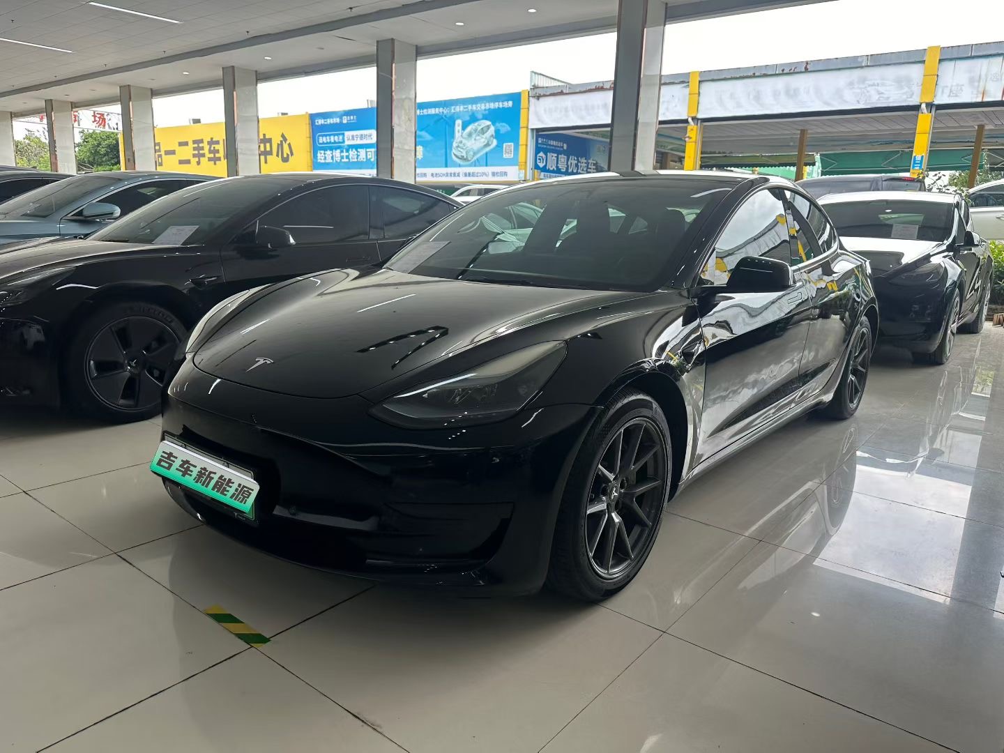 Tesla Model 3 2021 Tesla Model 3 2021 car image