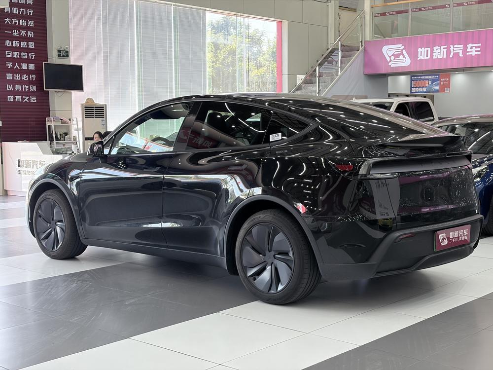 Tesla Model Y 2026 #4 Tesla Model Y 2026 car image #4
