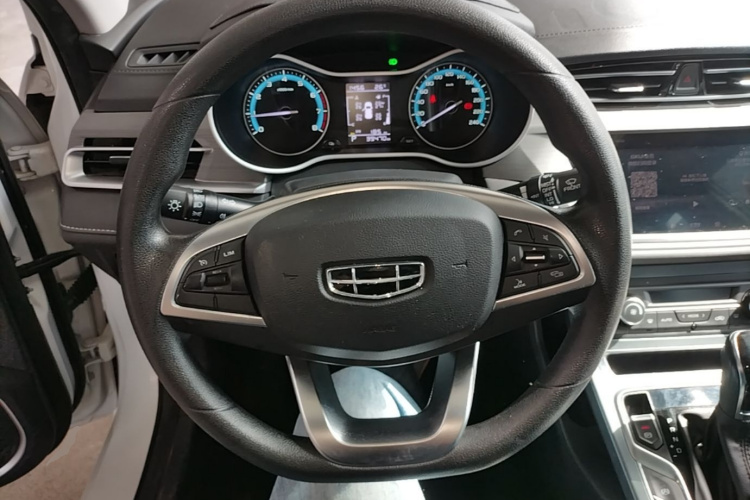 GEELY Emgrand 2021 #11 GEELY Emgrand 2021 car image #11