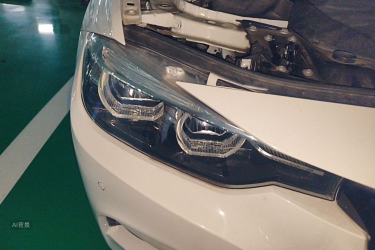 BMW 3 Series 2019 car image #8