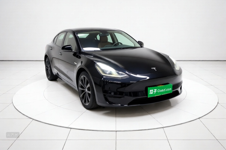 Tesla Model Y 2023 #4 Tesla Model Y 2023 car image #4