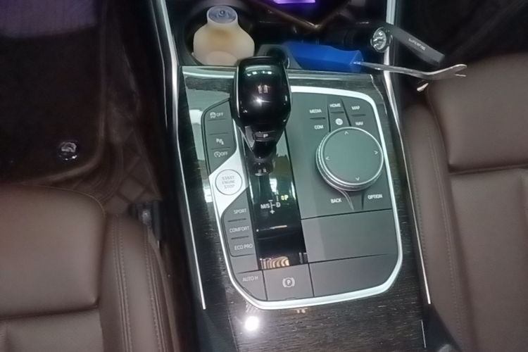 BMW 3 Series 2021 car image #18