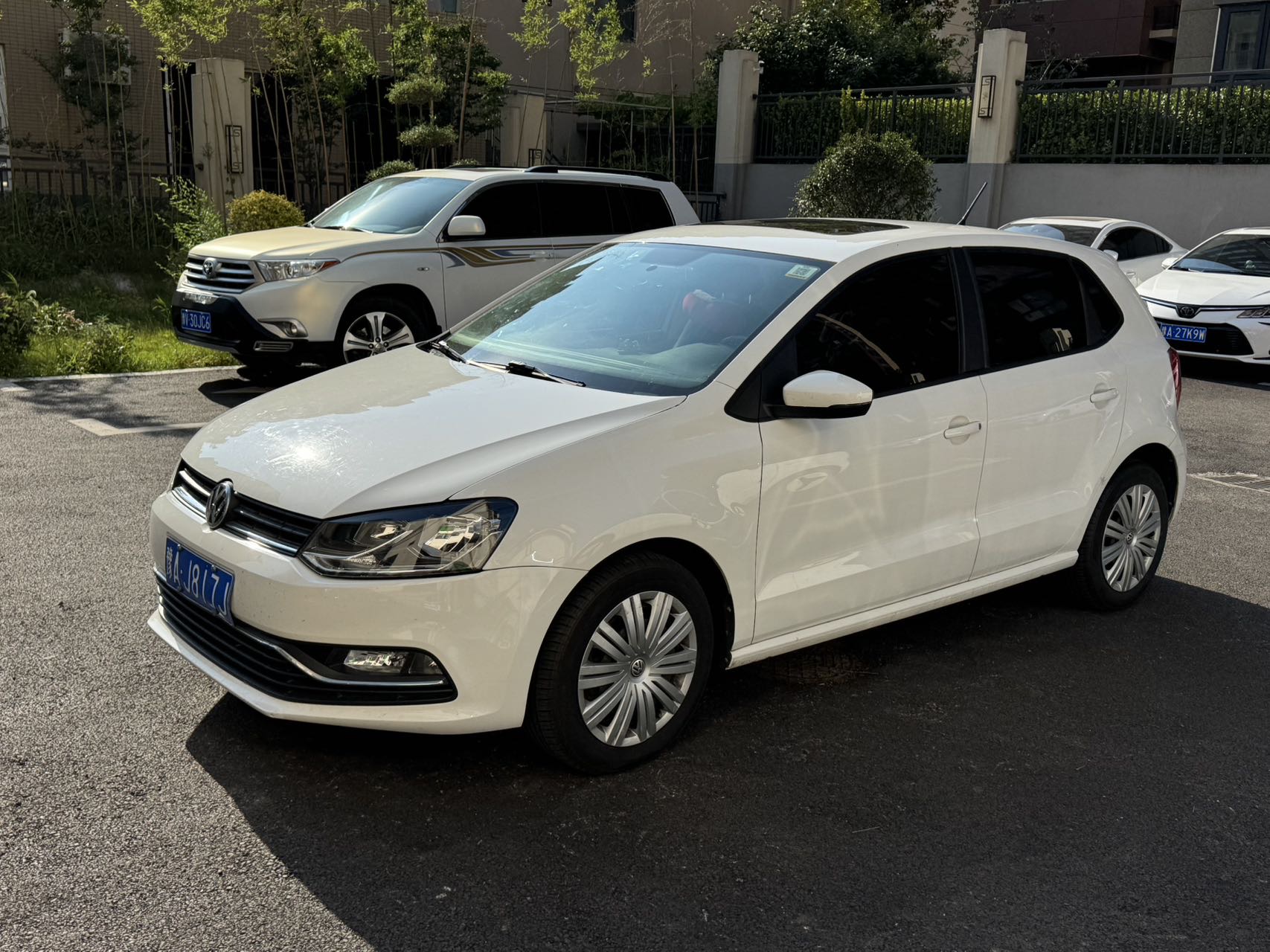 Volkswagen Polo 2018 car image 