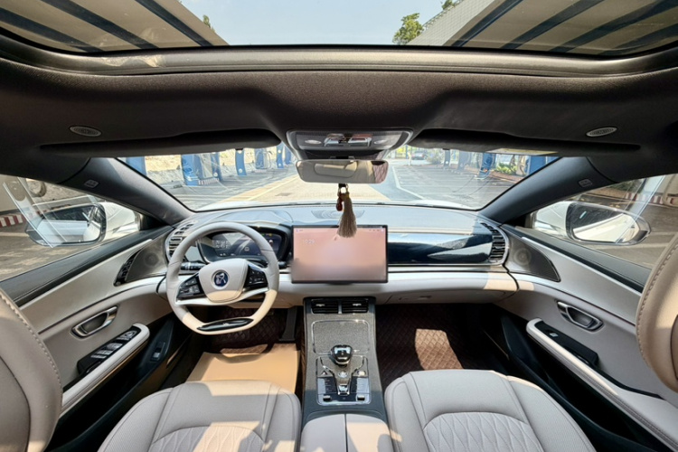 BYD Han 2024 imagen de coche #16