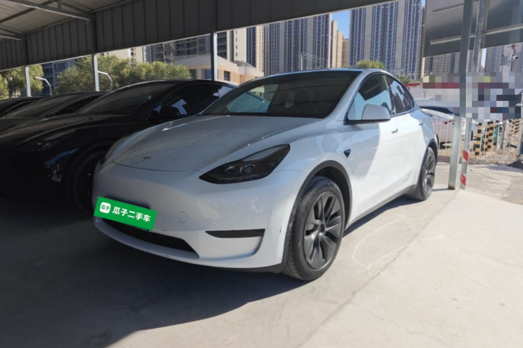 Tesla Model Y 2024 #2 Tesla Model Y 2024 image de voiture #2