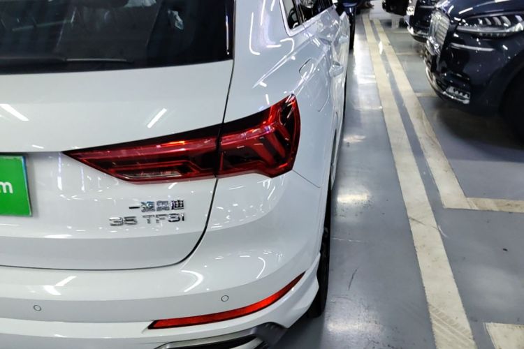 Audi Q3 2019 #8 Audi Q3 2019 car image #8