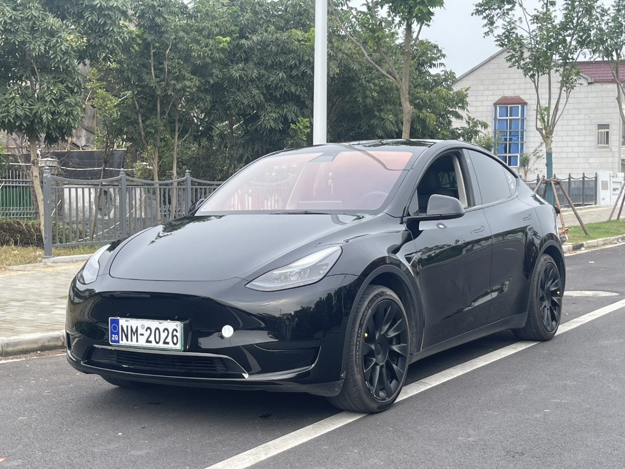 Tesla Model Y 2023 Tesla Model Y 2023 صورة سيارة