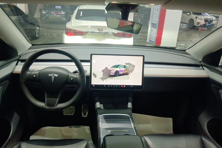Tesla Model Y 2023 #10 Tesla Model Y 2023 car image #10