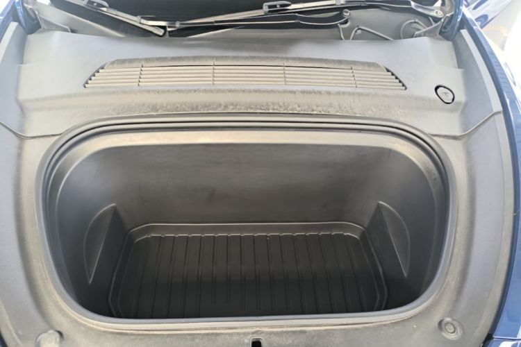 Tesla Model Y 2021 car image #20