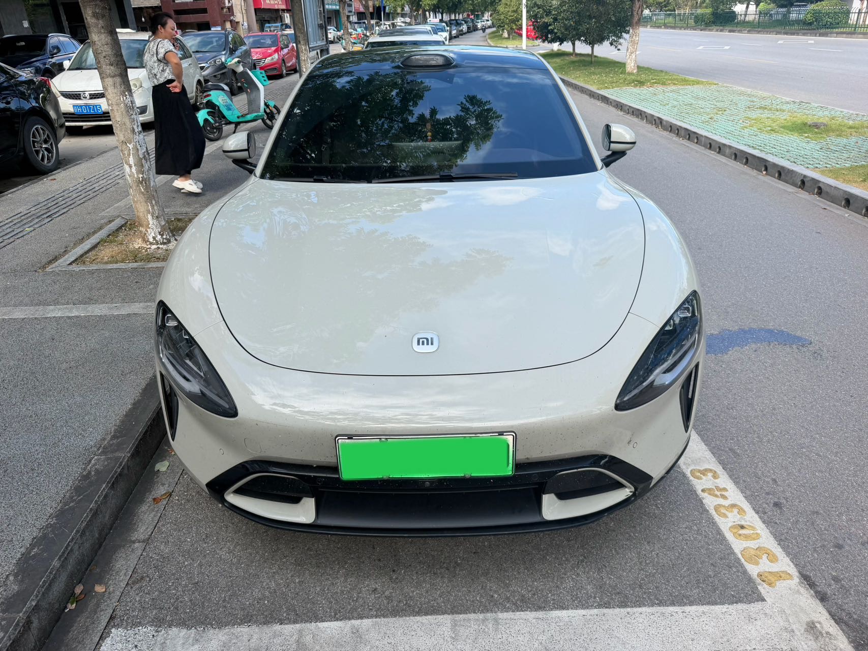 MI SU7 2024 car image #2