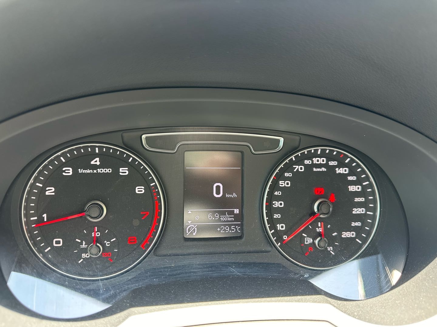 2019 car image #3