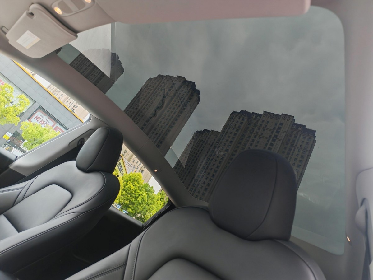 Tesla Model Y 2022 #9 Tesla Model Y 2022 car image #9