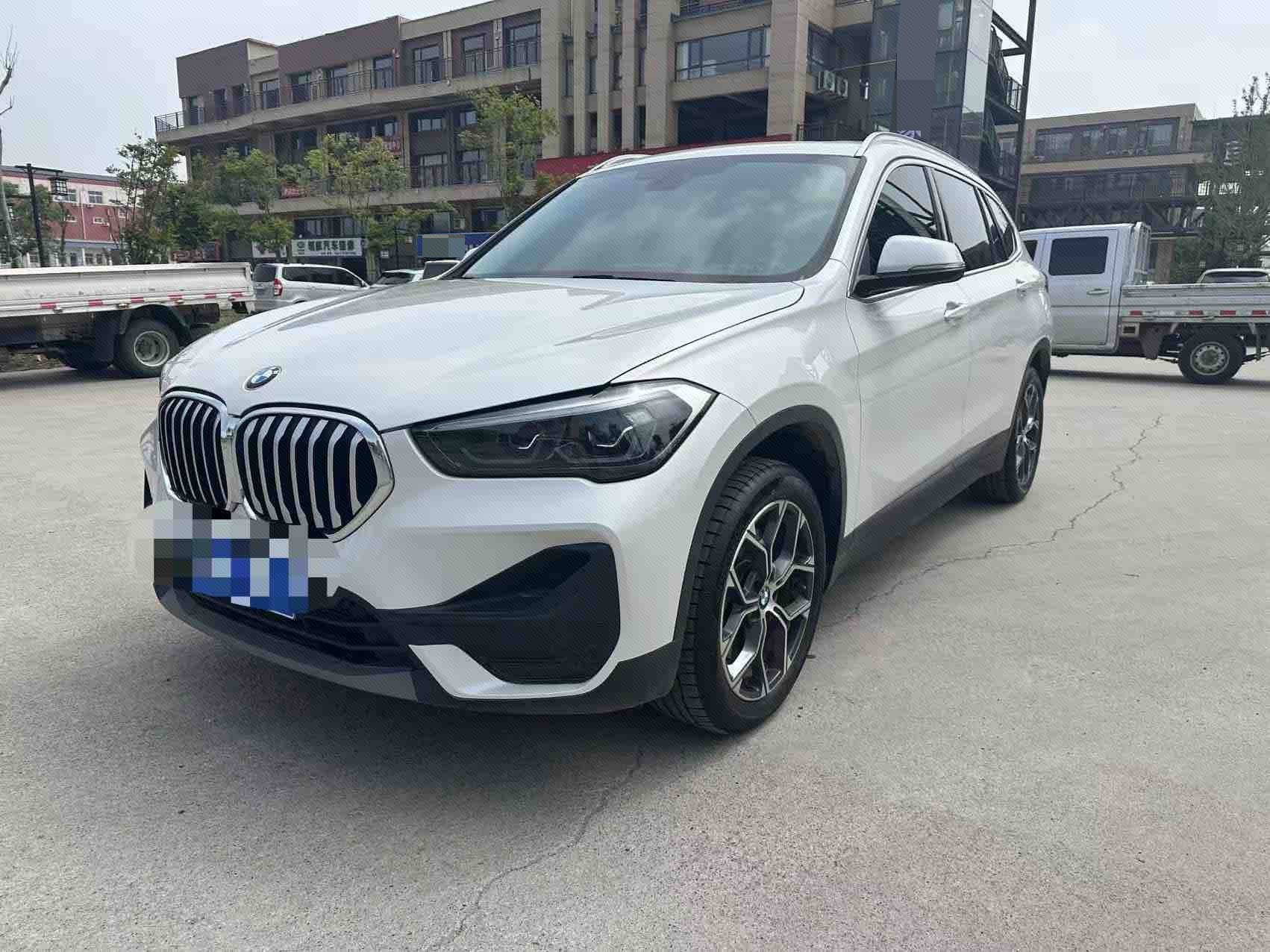 BMW X1 2022 BMW X1 2022 car image