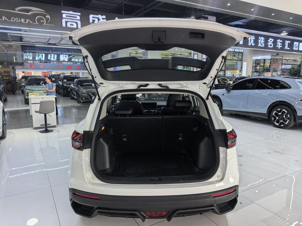 GEELY Coolray 2025 #19 GEELY Coolray 2025 car image #19