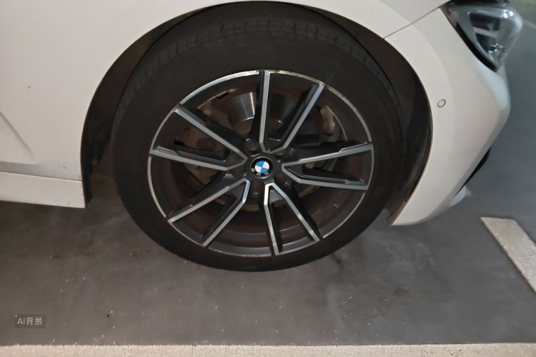 BMW 3 Series 2021 car image #9