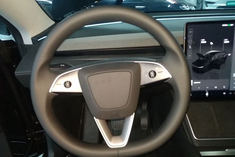 Tesla Model Y 2025 #15 Tesla Model Y 2025 image de voiture #15