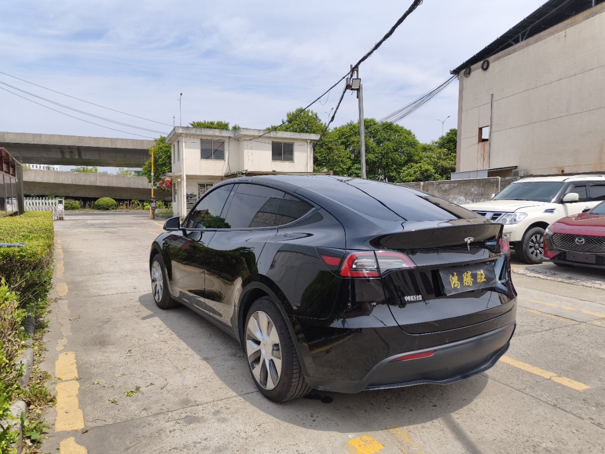 Tesla Model Y 2022 #7 Tesla Model Y 2022 car image #7