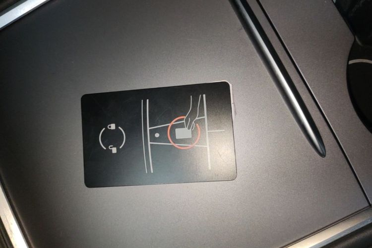 Tesla Model 3 2020 car image #14