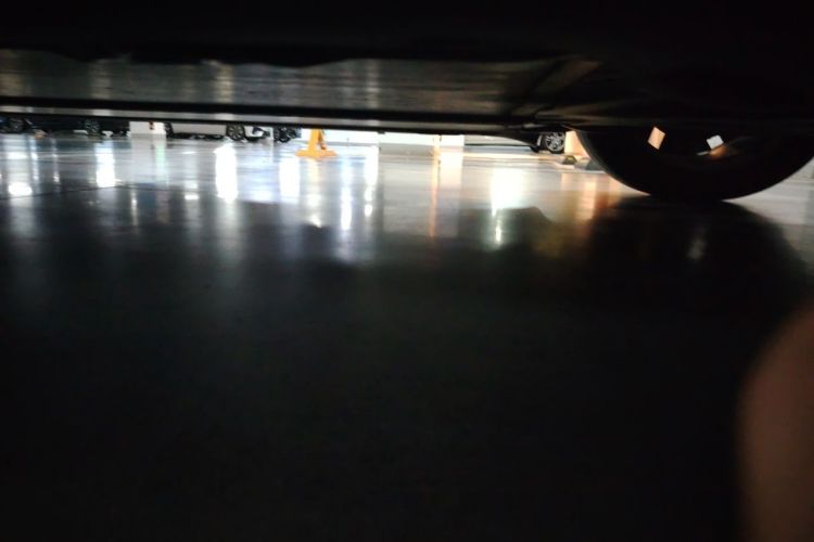 Tesla Model Y 2023 car image #21