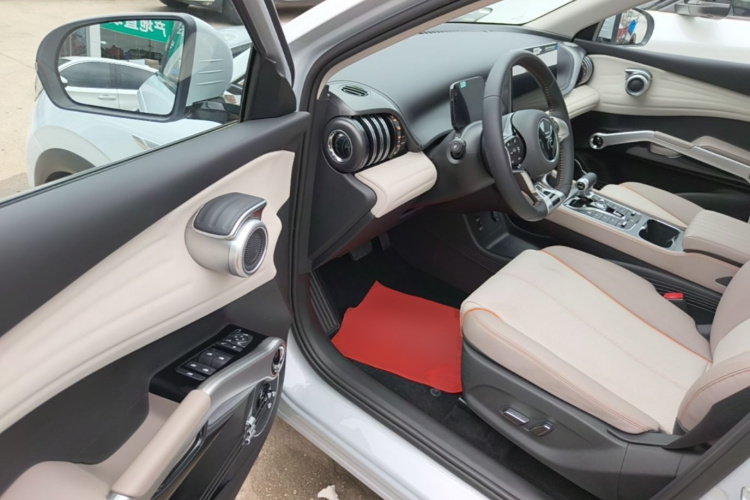 BYD Yuan Plus 2024 #16 BYD Yuan Plus 2024 car image #16