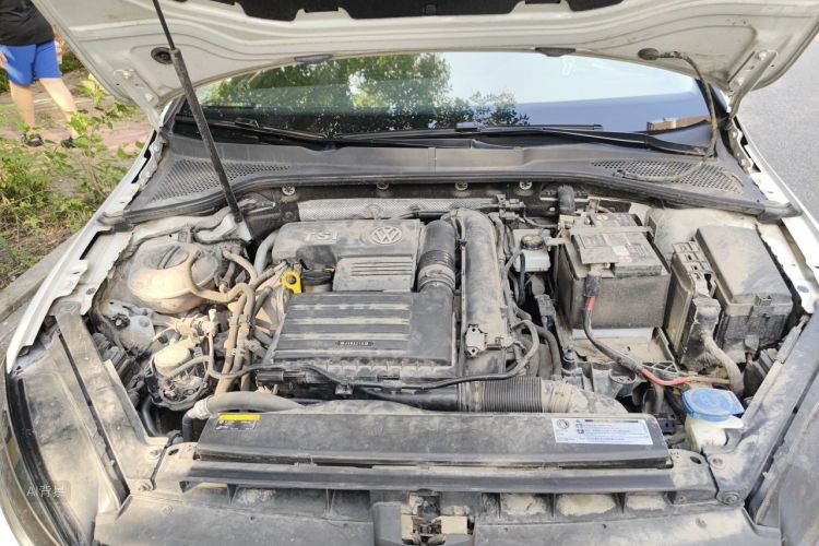 Volkswagen Golf 2019 car image #22