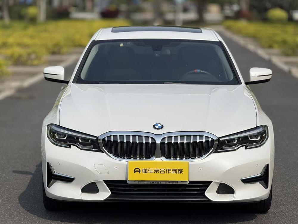 BMW 3 Series 2019 #2 BMW 3 Series 2019 immagine di auto #2