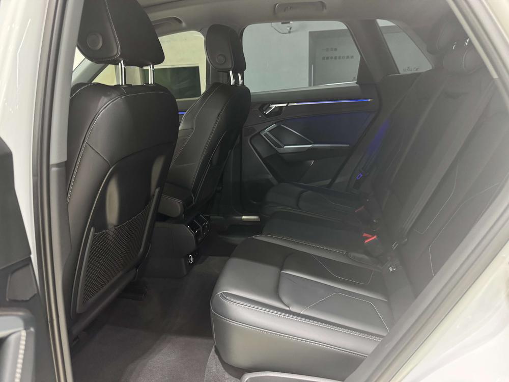 Audi Q3 2024 صورة سيارة #16