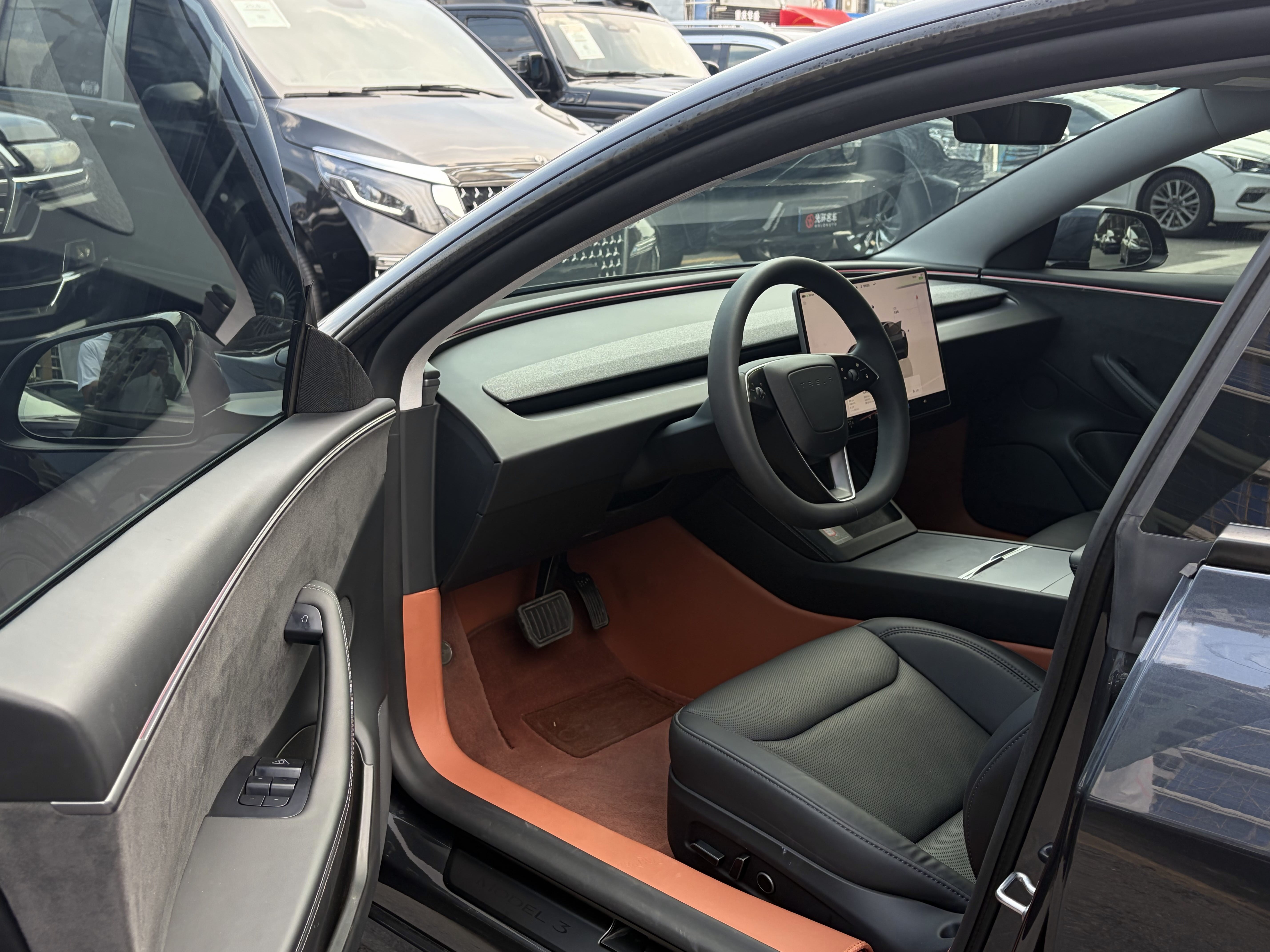 Tesla Model 3 2025 car image #7