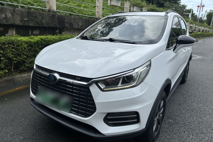 BYD Yuan New Energy 2019 car image #2