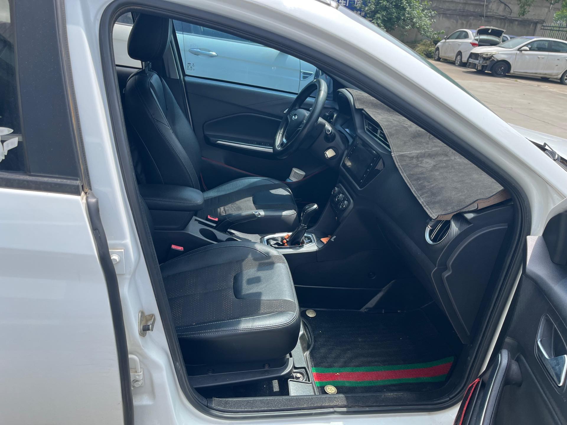 Chery Tiggo 3x 2018 car image #6