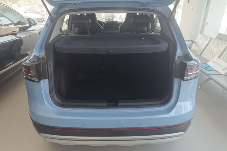 Volkswagen Tharu 2024 car image #19