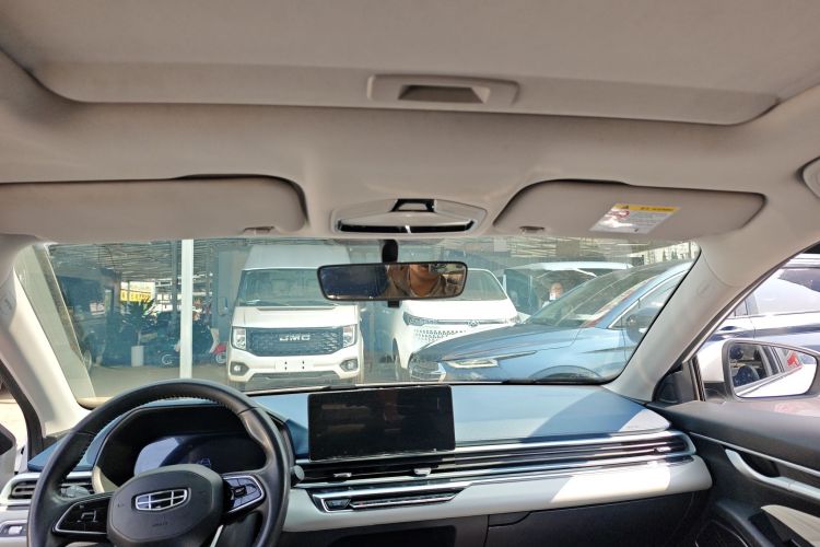 GEELY Emgrand 2022 изображение автомобиля #23