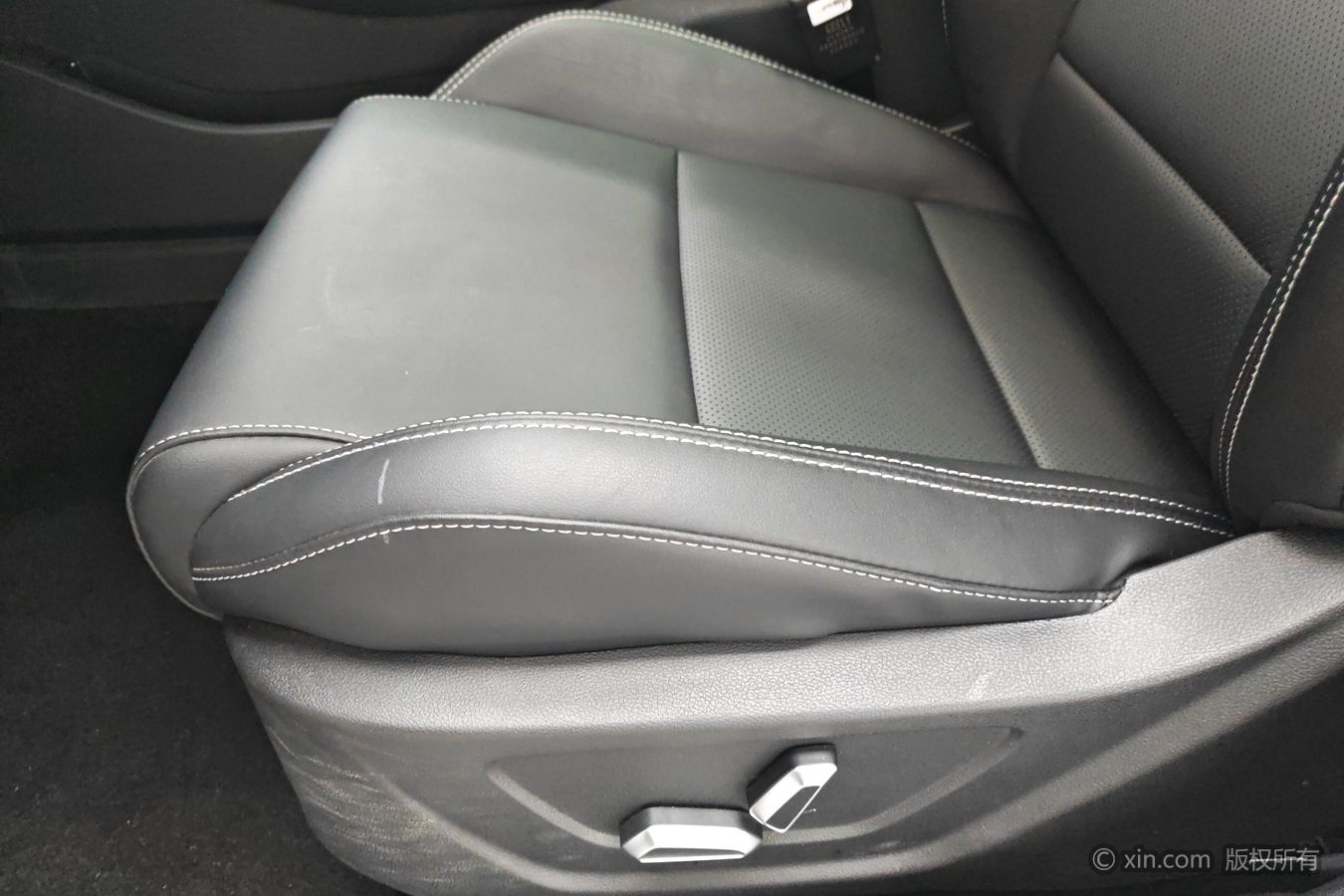 GEELY Coolray 2025 #21 GEELY Coolray 2025 car image #21