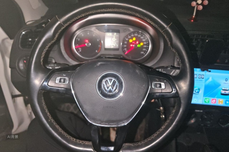 Volkswagen Polo 2018 car image #12